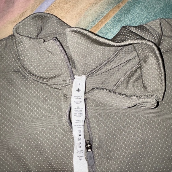 Lululemon Swiftly Relaxed Half Zip Gull Grey / White size 12 - Picture 5 of 7
